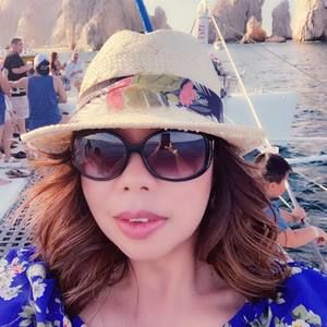 Meet your Posher, Thuy